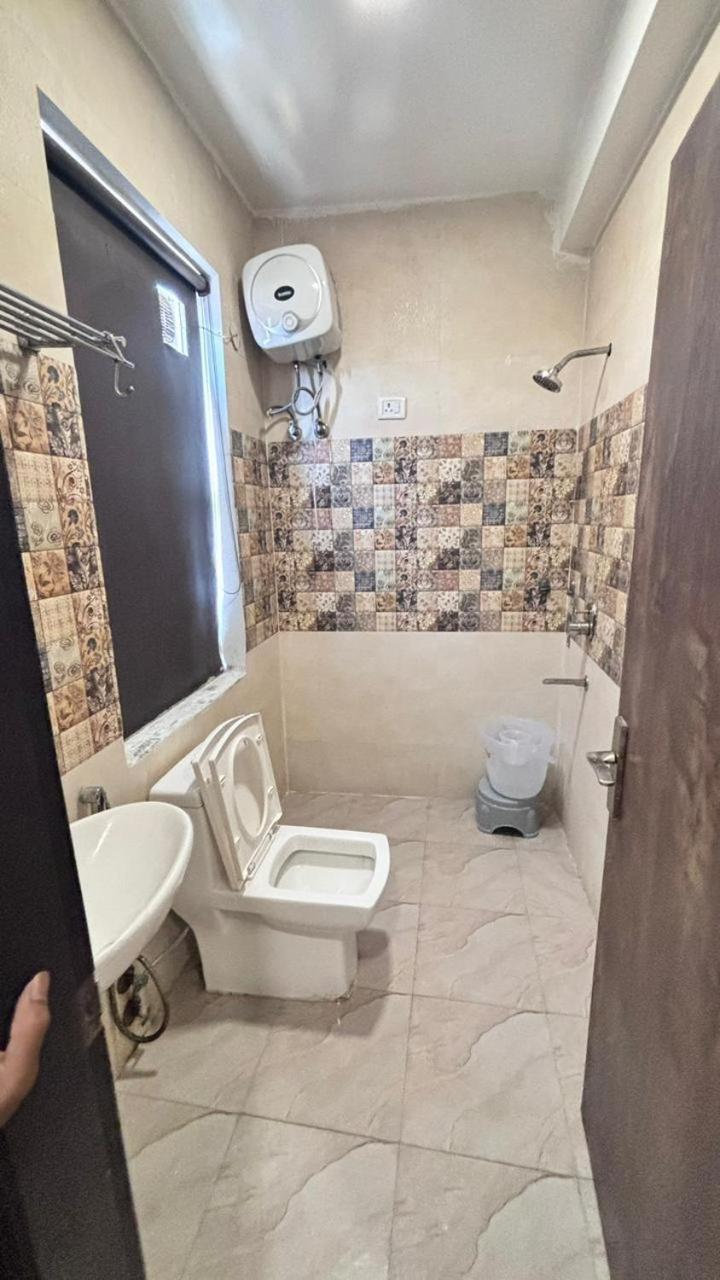 Apartment Blu Lagoon Opp Select New Delhi